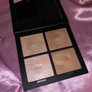 KYLIE COSMETICS WET SET HIGHLIGHTER PALETTE